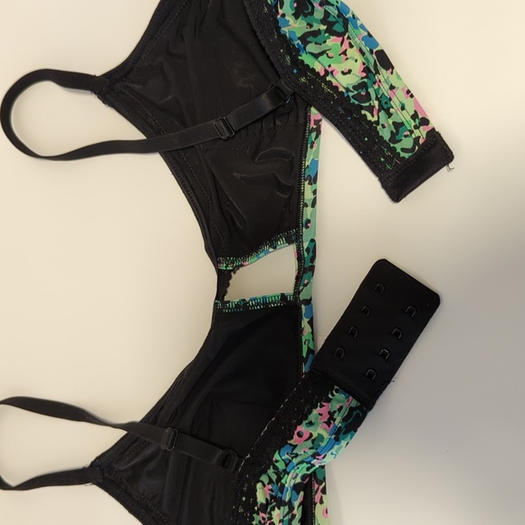 Aerie - SMOOTHEZ Microfiber Cut Out Bralette - Large - Picture 6 of 7